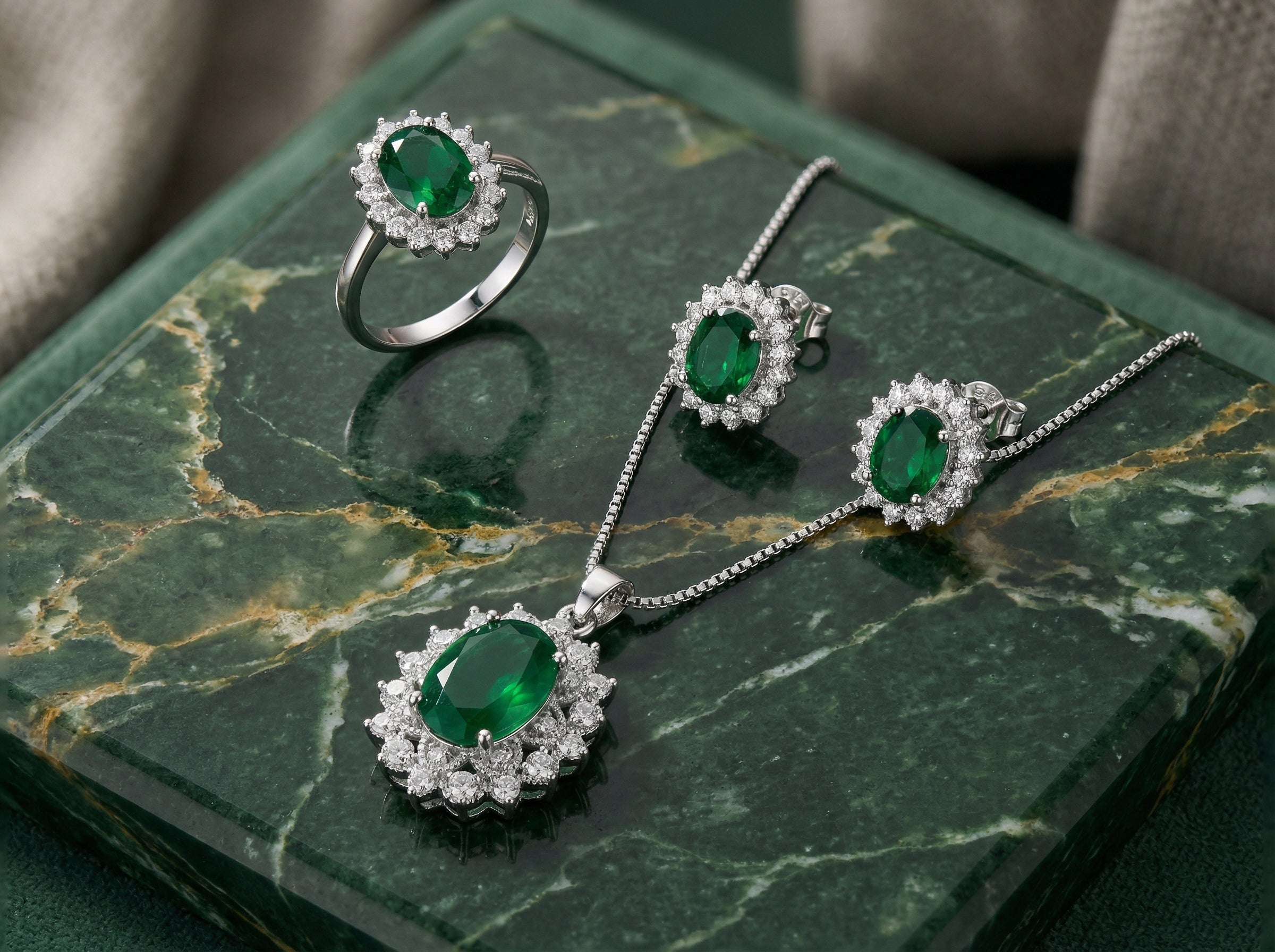 Pendants/Pendant Sets