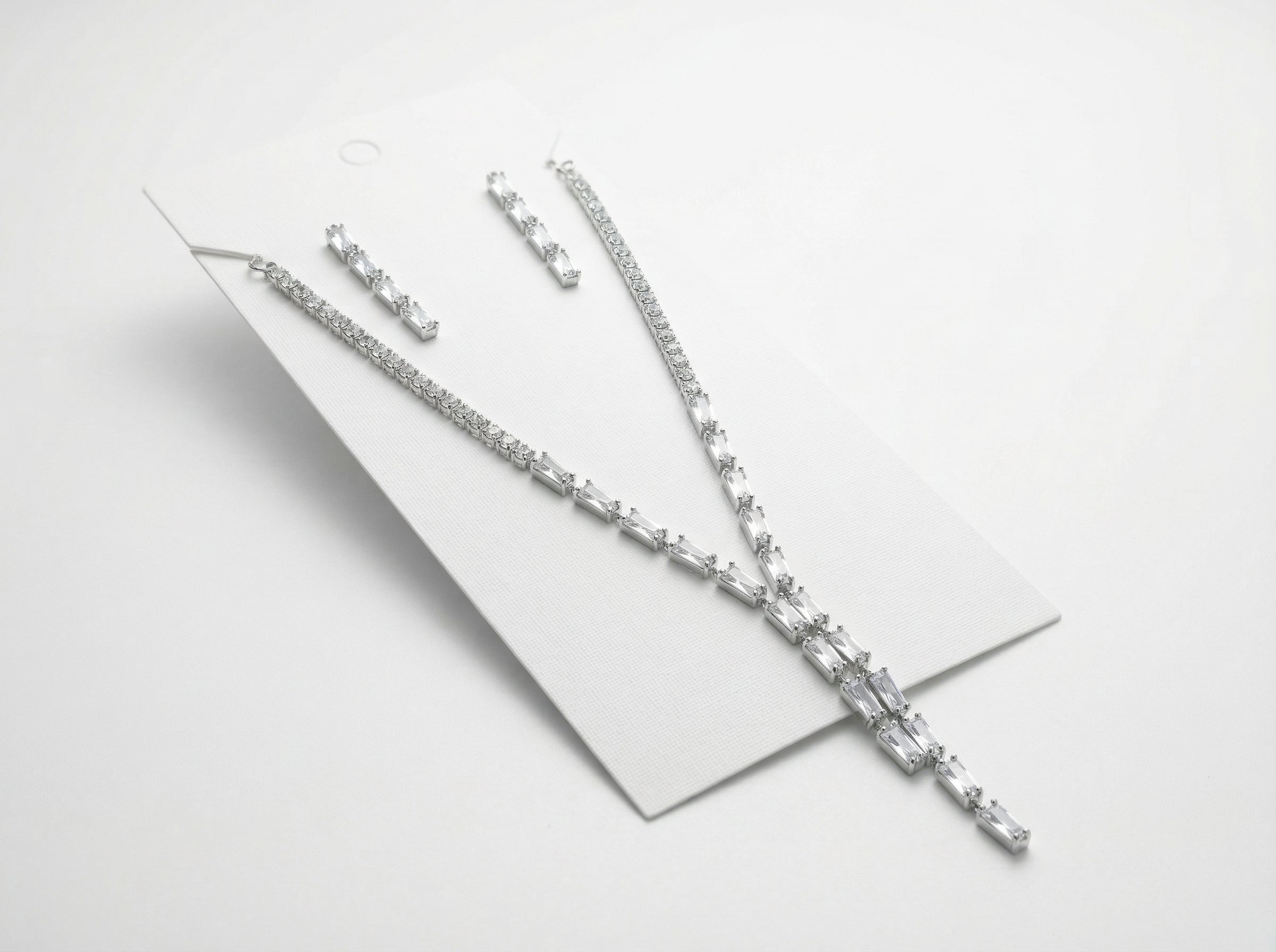 NS-001 Grace, Perfectly Set Around Your Neck
