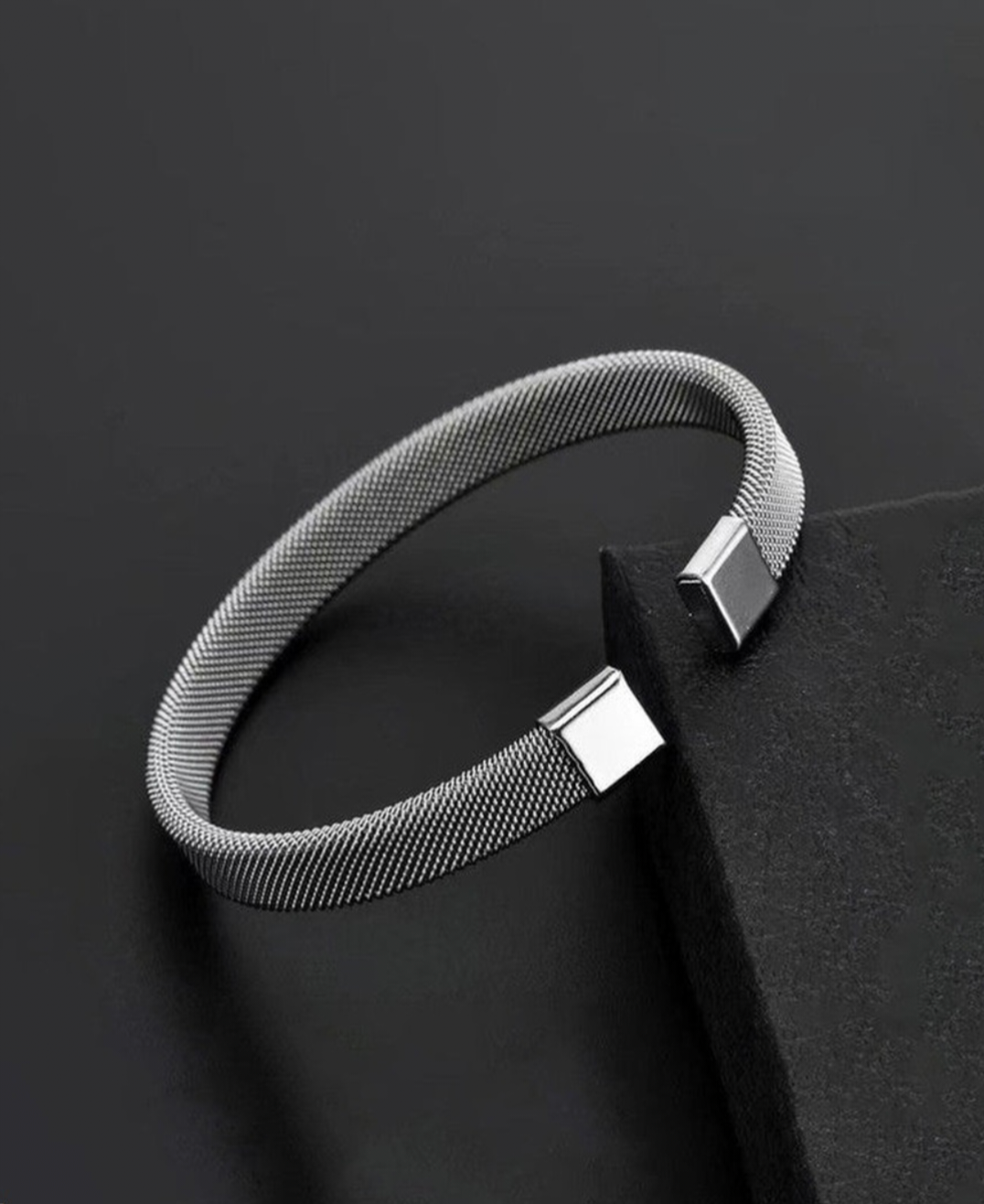 BR-001 This Bracelet Completes Look
