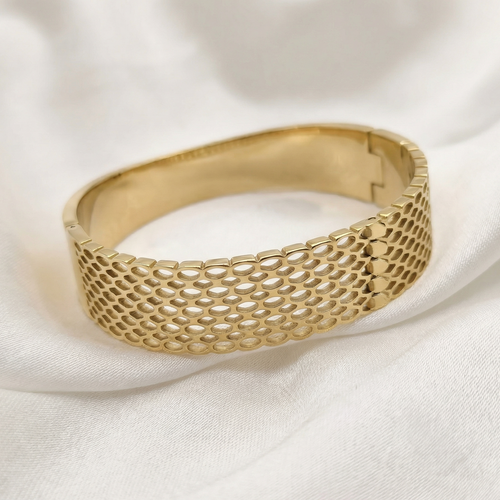BR-011 Wear Confidence.Wear Gold