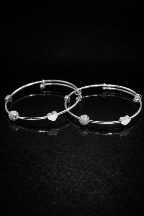 BR-002 Minimal On The Wrist, Maximal On Style