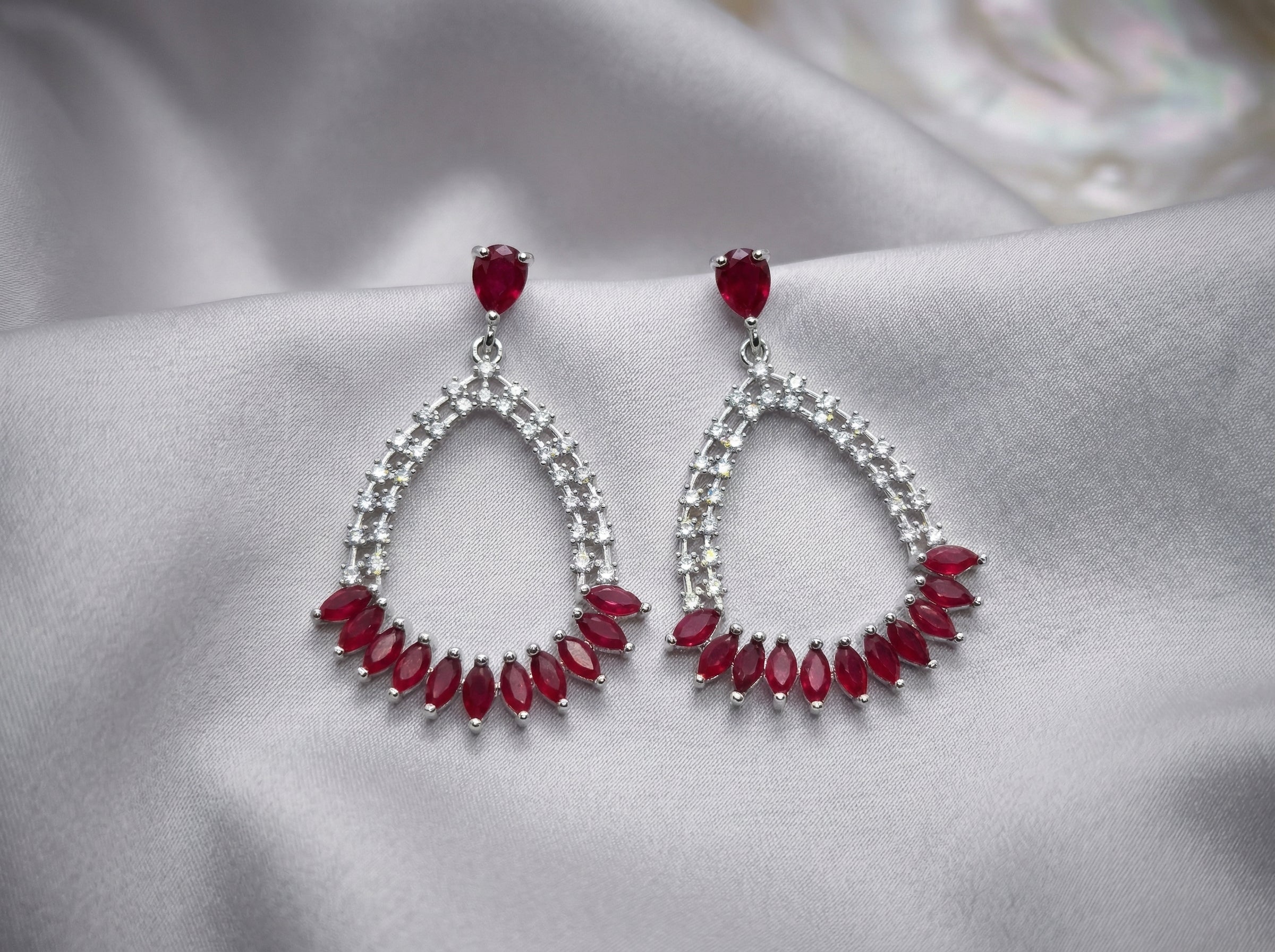 ED-002 Delicate Yet Dazzling
