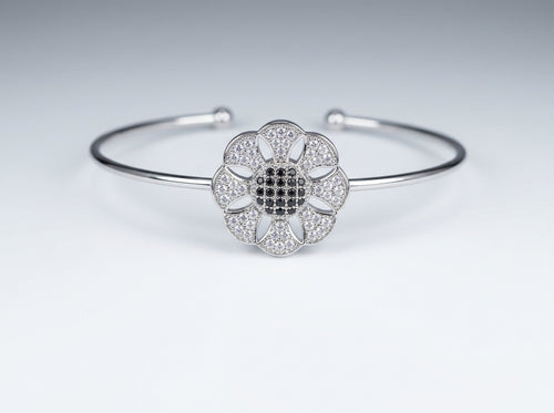 BR-008 Daisy Flower Bracelet
