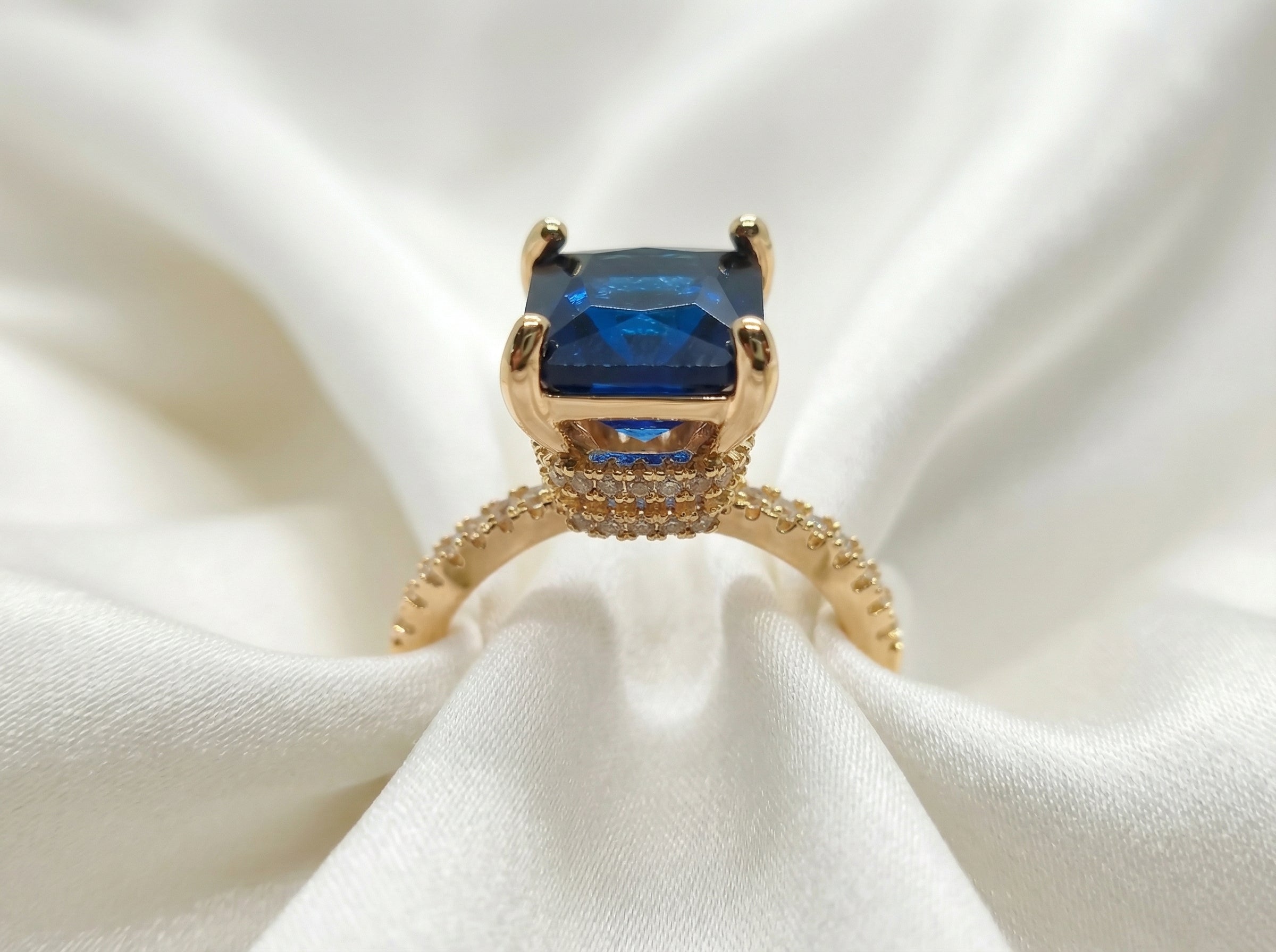RG-041 Square Is The New Statement